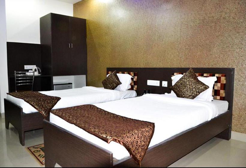 Hotel Blues Shivalik 8