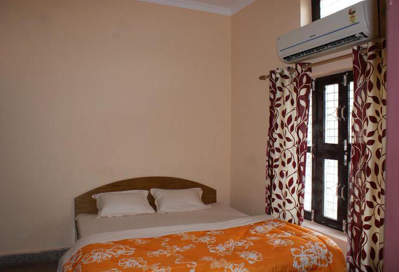 Hotel Radha Krishna Guesthouse 9