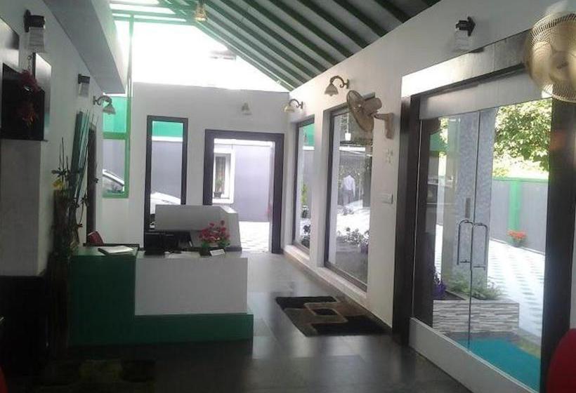 Resort Thekkady Spice Valley Holiday 1