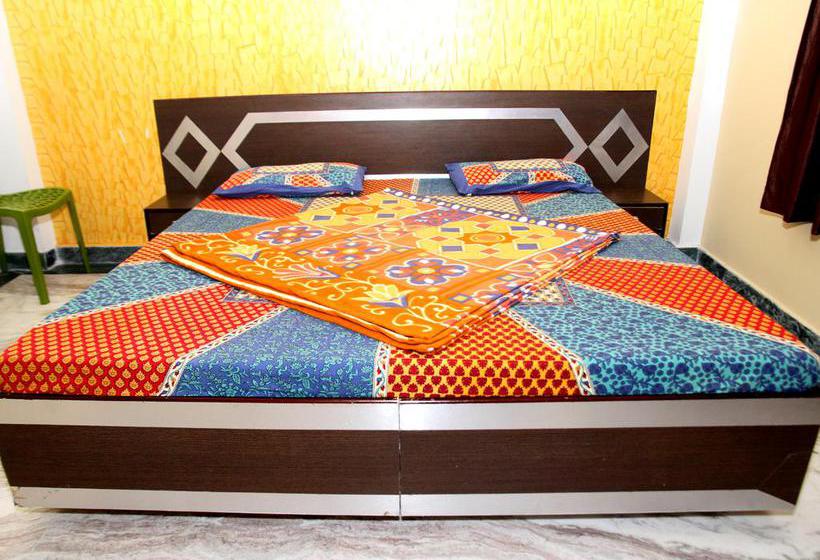 Bed and Breakfast Madhusudan 11