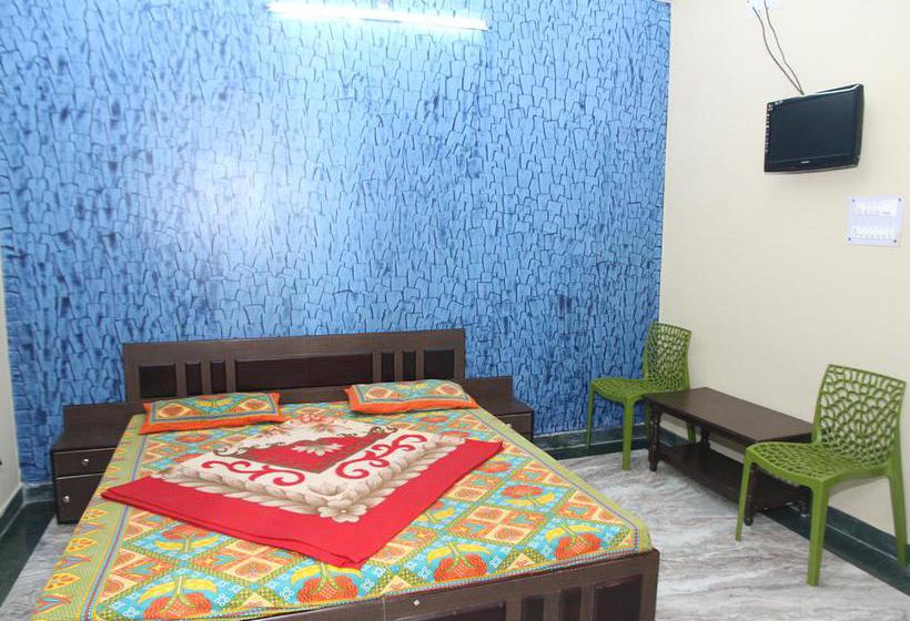 Bed and Breakfast Madhusudan 14