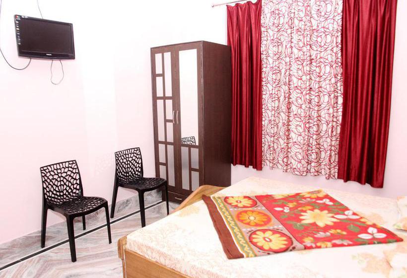 Bed and Breakfast Madhusudan 16