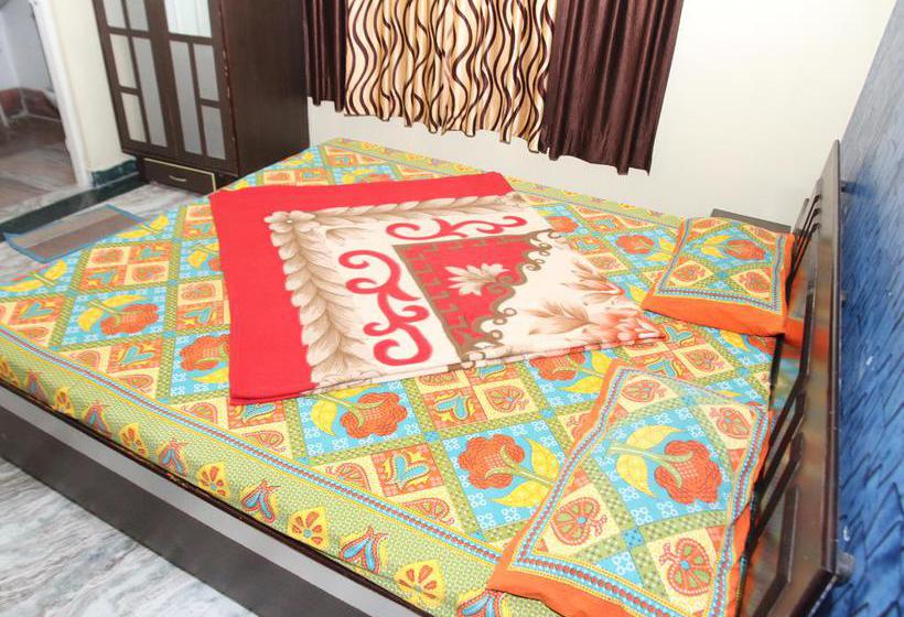 Bed and Breakfast Madhusudan 2