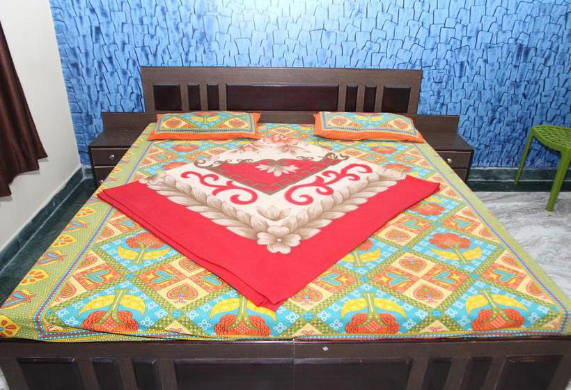 Bed and Breakfast Madhusudan 6