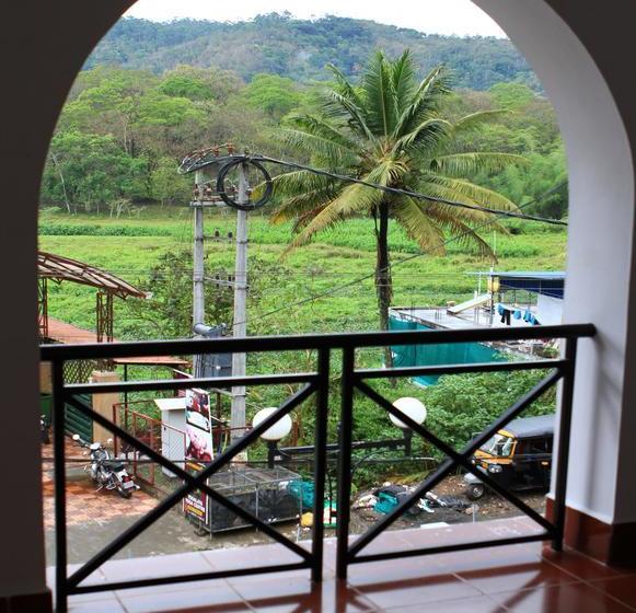 Bed and Breakfast Bamboo Periyar 15