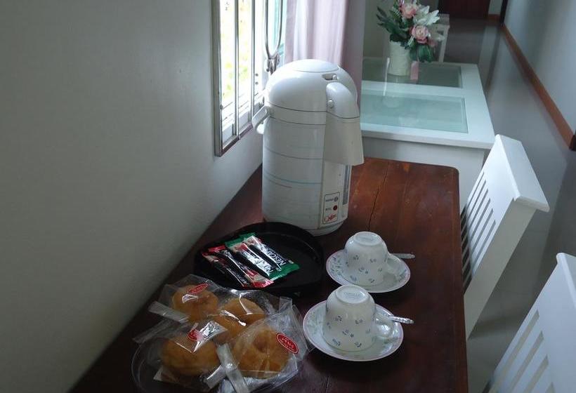 Motel Sorn Waree Apartment 8