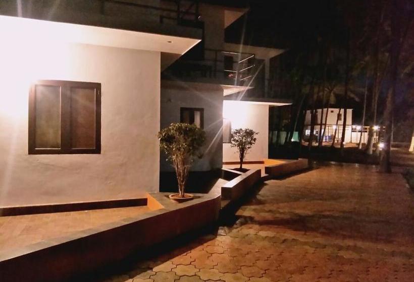 Kanbay Beach Resort 14