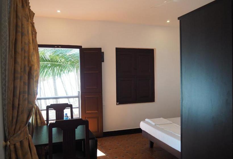 Kanbay Beach Resort 16