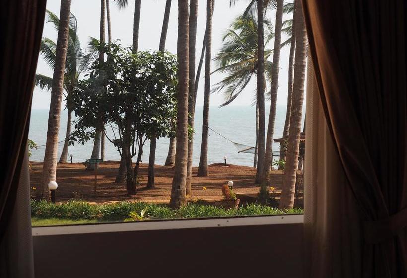 Kanbay Beach Resort 7