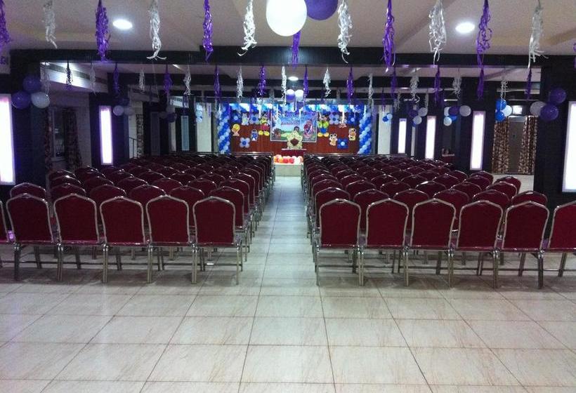 Hotel Bommarillu Residency 20