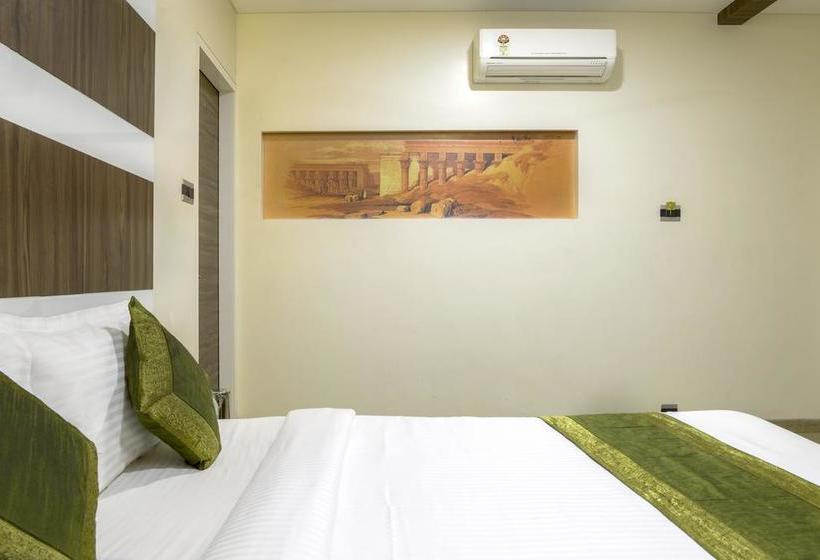 Hotel Lalajis Executive 11