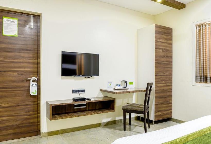 Hotel Lalajis Executive 13