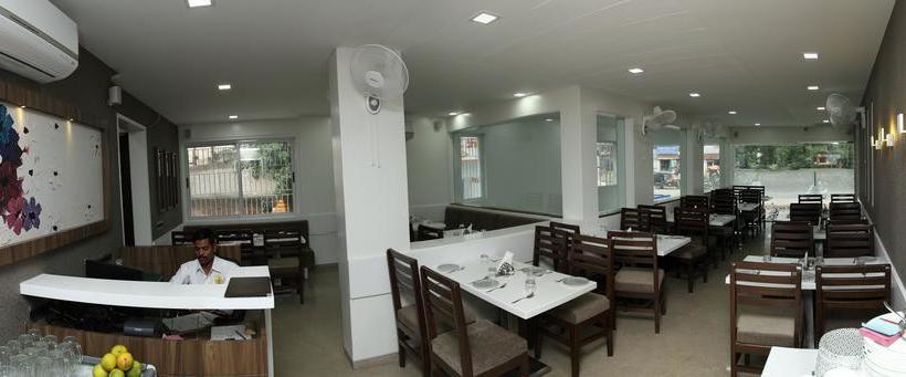 Hotel Lalajis Executive 16