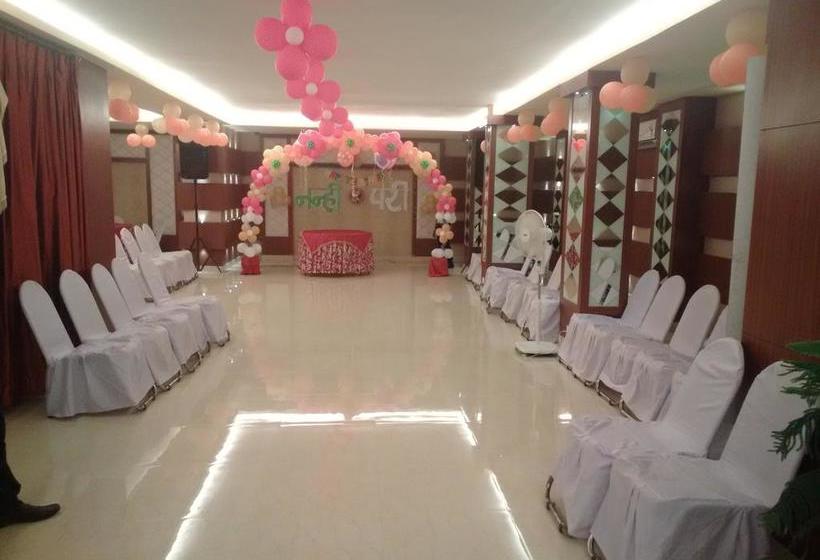 Hotel Dolphin International 13