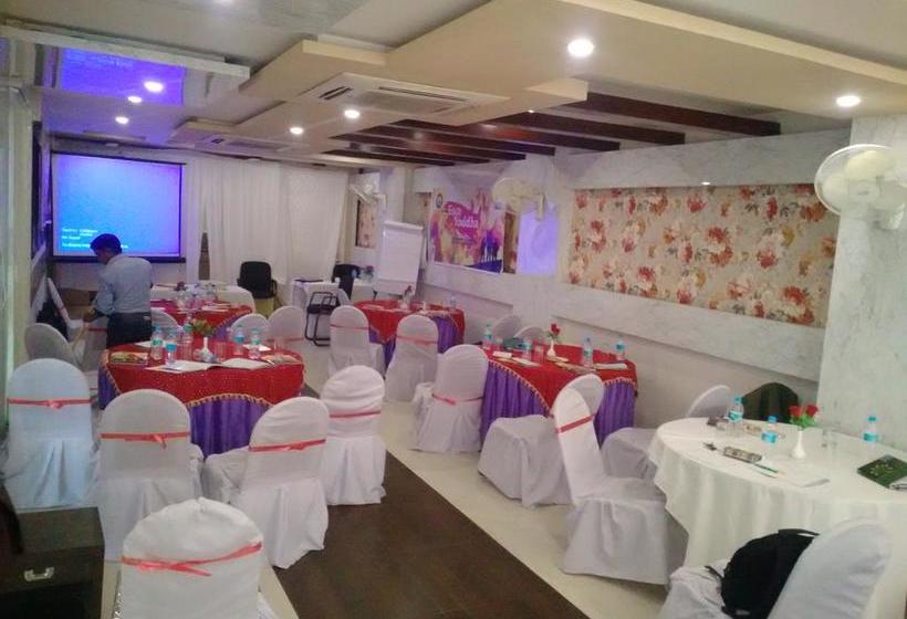 Hotel Dolphin International 18