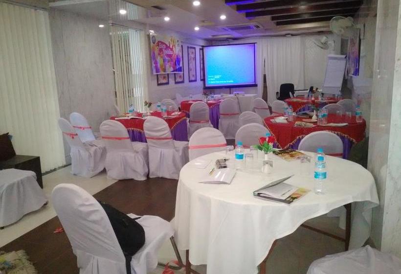 Hotel Dolphin International 20