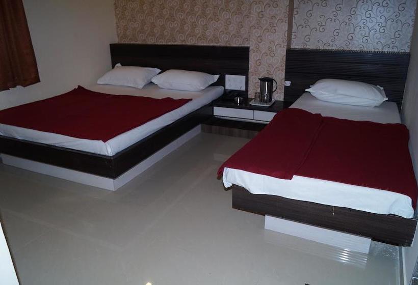 Hotel Shri Akshar 12