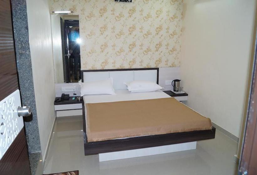 Hotel Shri Akshar 15