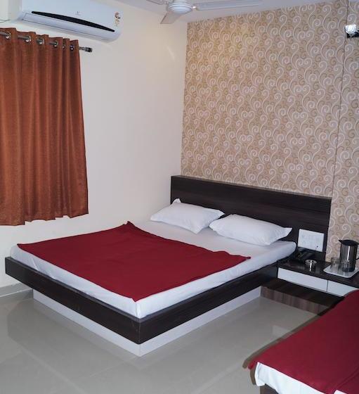 Hotel Shri Akshar 17