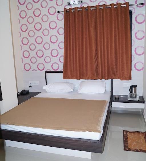 Hotel Shri Akshar 19