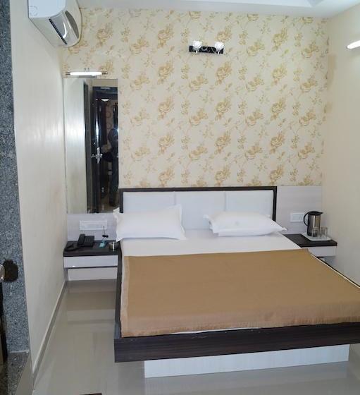 Hotel Shri Akshar 20