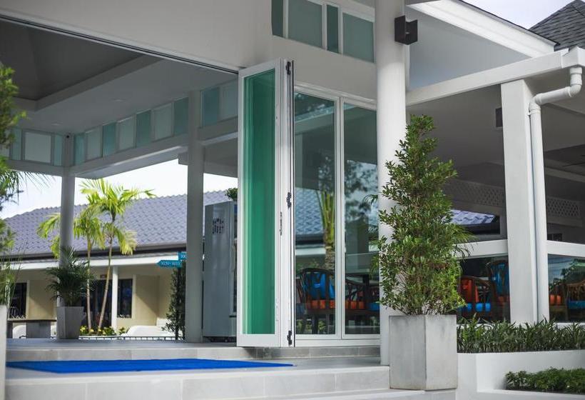 Brook Resort & Villas 9