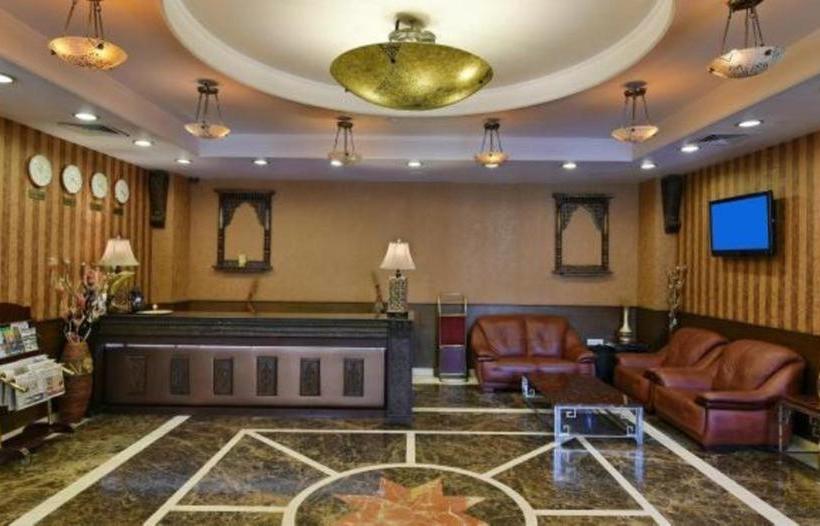 Resort The Royal Retreat 1