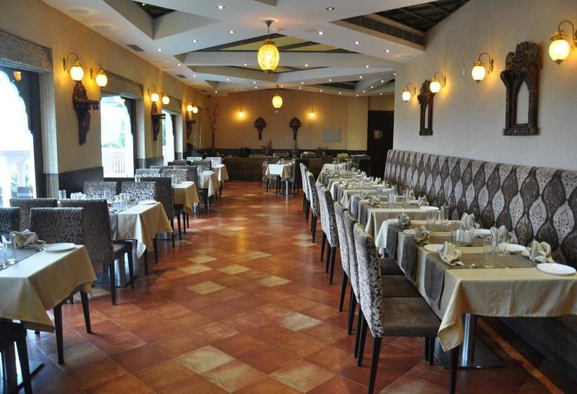 Resort The Royal Retreat 10