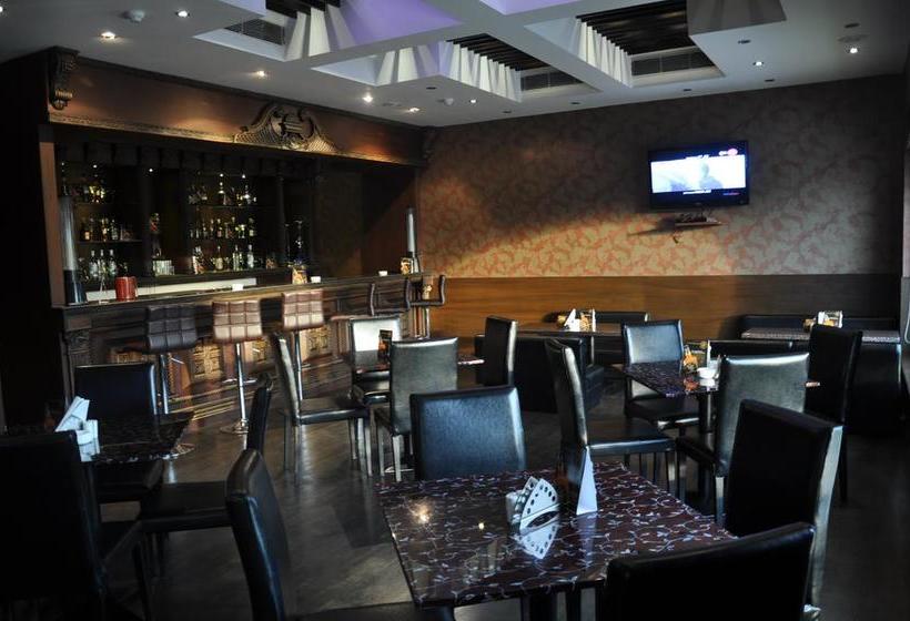 Resort The Royal Retreat 11