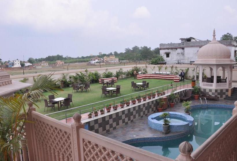 Resort The Royal Retreat 16