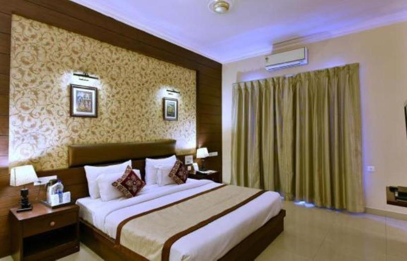 Resort The Royal Retreat 6