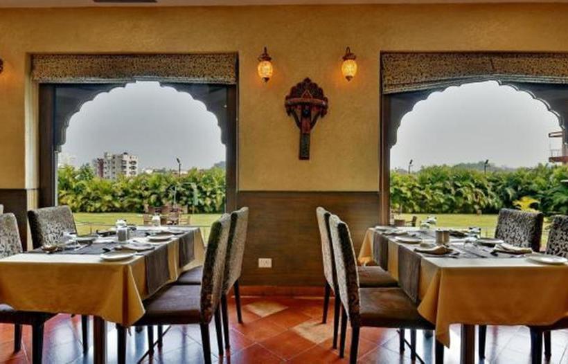 Resort The Royal Retreat 9