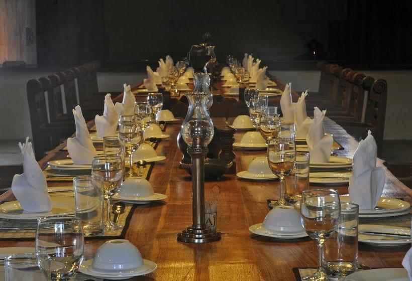 Resort Kanha Earth Lodge 1