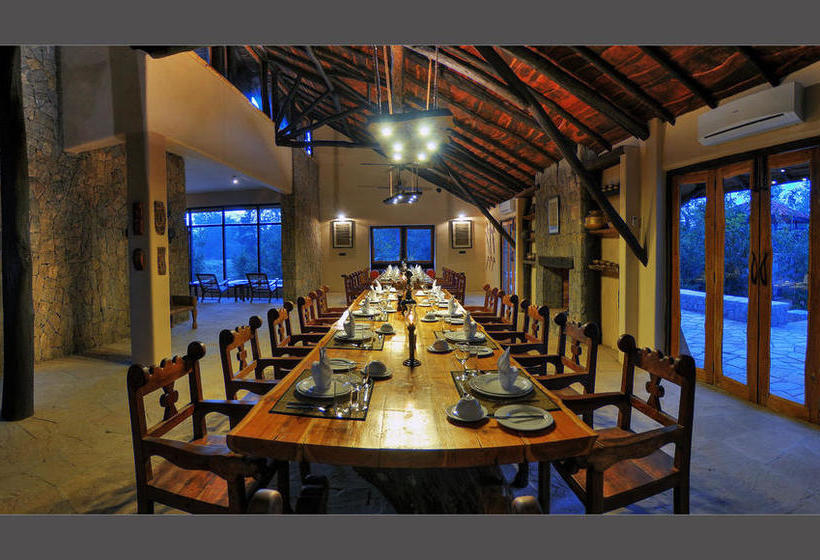 Resort Kanha Earth Lodge 19