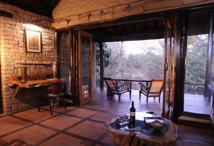 Resort Kanha Earth Lodge 2