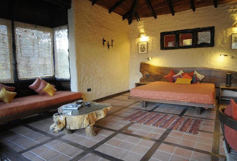 Resort Kanha Earth Lodge 3