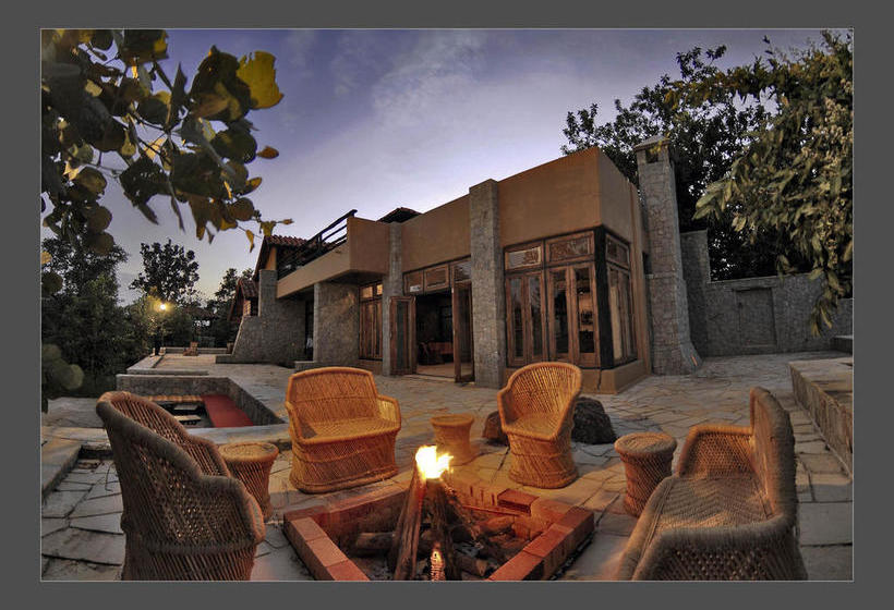 Resort Kanha Earth Lodge 7