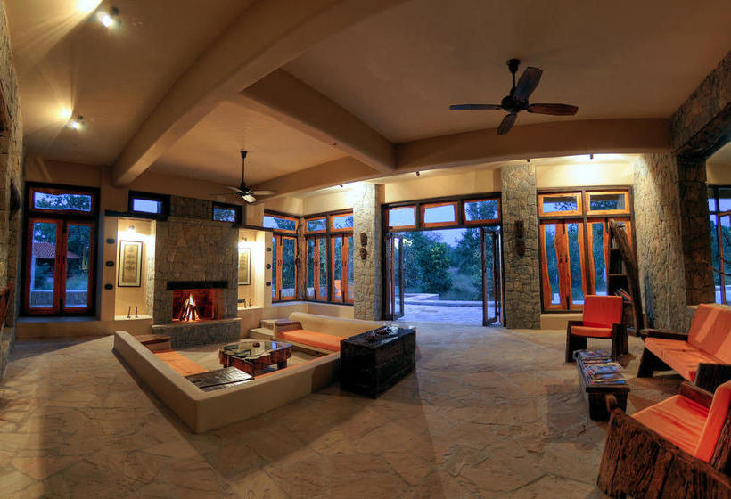 Resort Kanha Earth Lodge 8