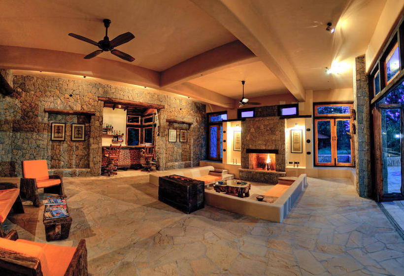 Resort Kanha Earth Lodge 9