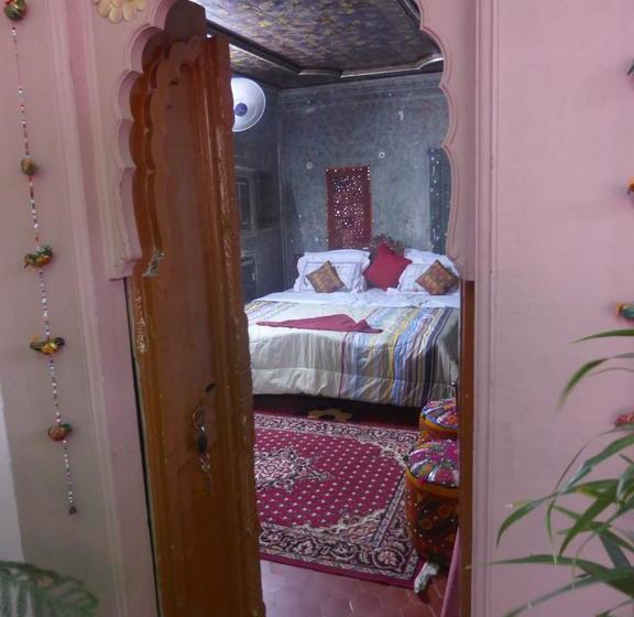 Bed and Breakfast Tanisha Heritage Haweli 17