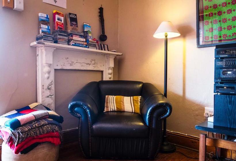 Hostel Bohemian Lofts Backpackers 11