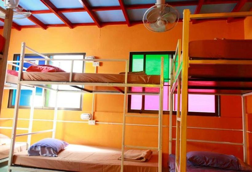 I Hostel Phuket 13