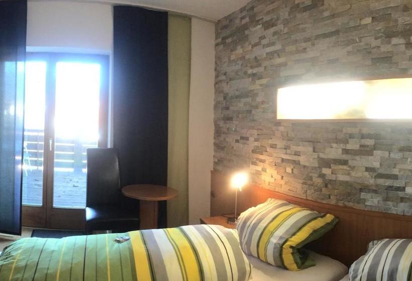 Hotel Mehlounge Cafe & Restaurant 1