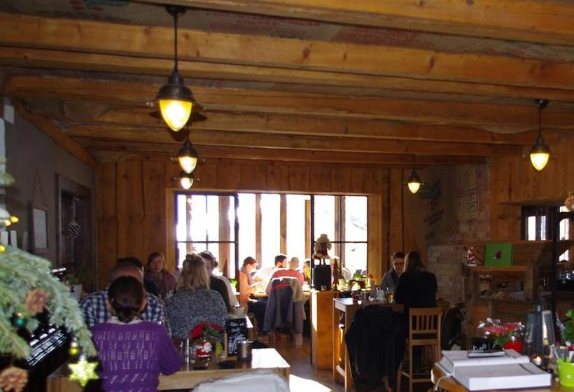 Hotel Mehlounge Cafe & Restaurant 19