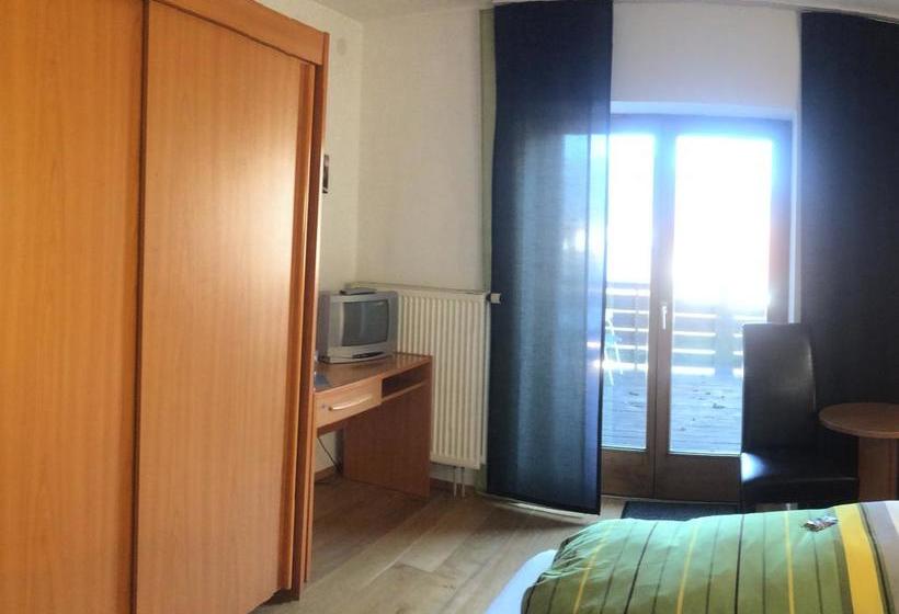 Hotel Mehlounge Cafe & Restaurant 2