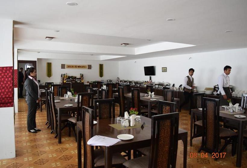 The Sultan Resort 11