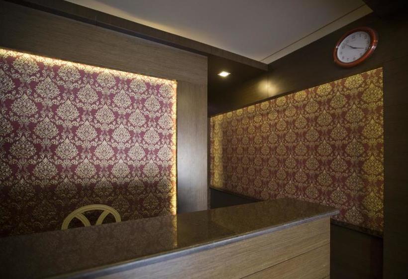 Hotel Oasis Residency 2