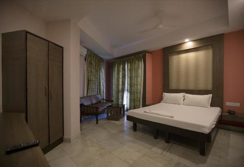 Hotel Oasis Residency 7