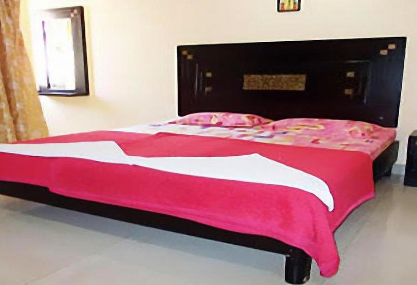 Hotel Sai Priyanka Comfort Inn 6