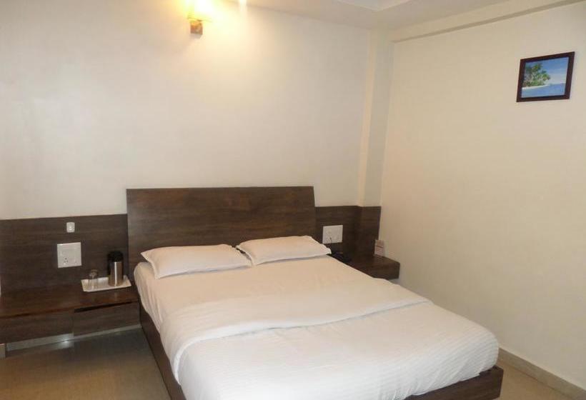 Hotel Mangesh Plaza 9